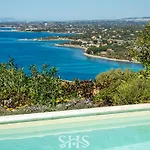 Emilia Villa Terra Mala