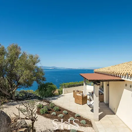 Emilia Villa Terra Mala