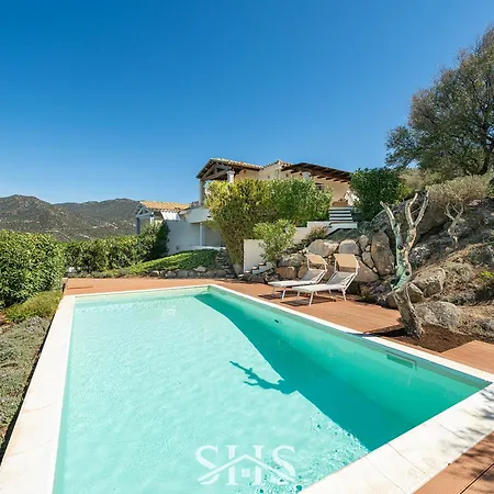 Emilia Villa