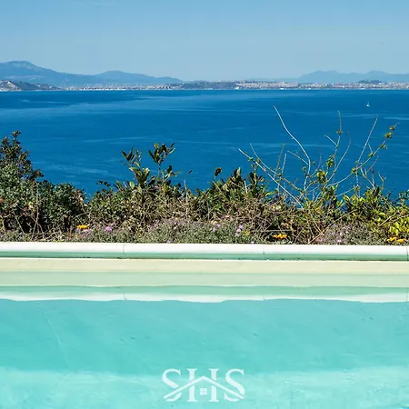 Emilia Villa Terra Mala