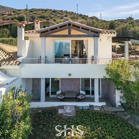 Emilia Villa *